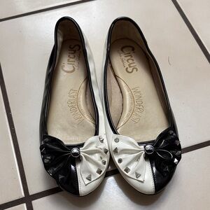 Circus by Sam Edelman Two-Tone Bow Flats